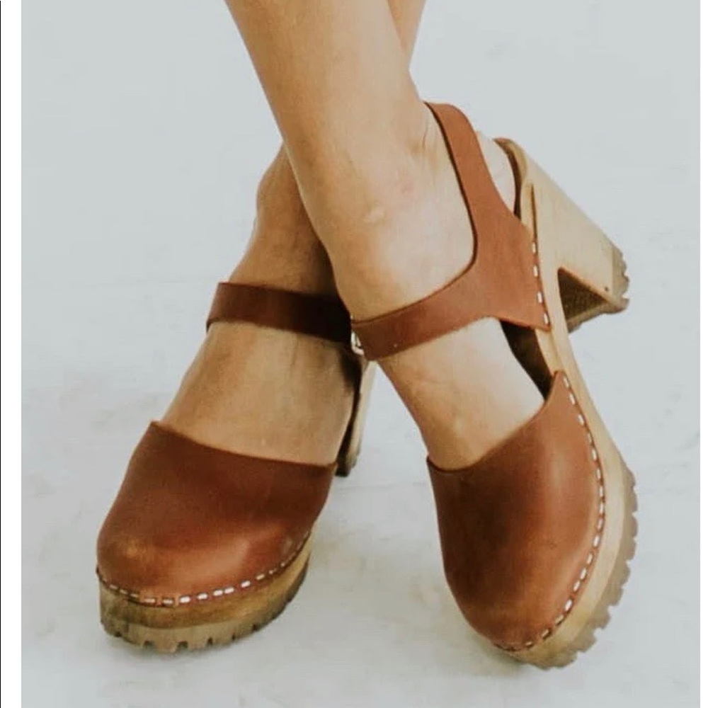 Mia Abba Clogs